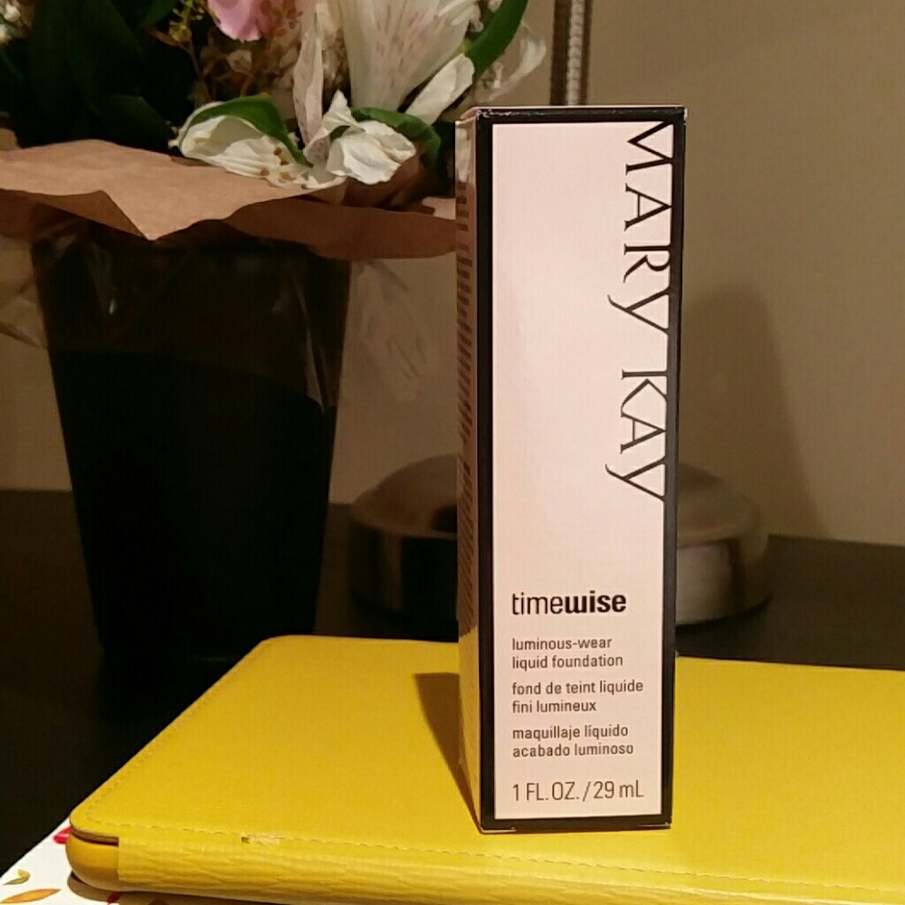 Mary Kay Luminous-Wear Liquid Foundation